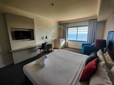 ZEN88 ESPLANADE: Hotel Suite W/ Ocean/Sunset Views - Accommodation ACT 0