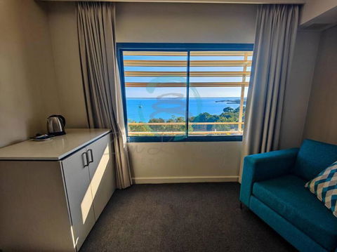 ZEN88 ESPLANADE: Hotel Suite W/ Ocean/Sunset Views - Accommodation ACT 2