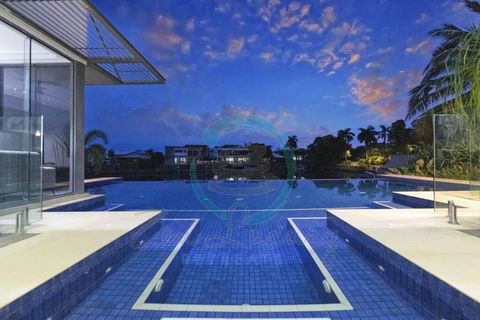 ZenLux: 4BR Bayview Mansion Infinity Pool + Cinema - Accommodation ACT 1