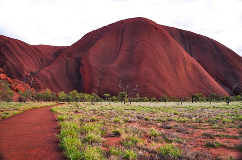 Ayers Rock Combo: Uluru Base And Sunset Plus Uluru Sunrise And Kata Tjuta With An Optional BBQ Dinner Or Kings Canyon Day Trip - Accommodation ACT 5