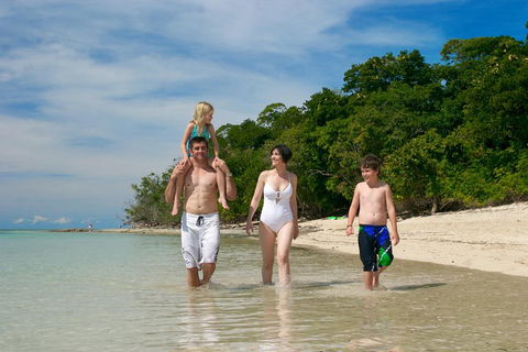 Green Island Discovery Including Glass Bottom Boat Tour Departing Cairns - Accommodation ACT 1