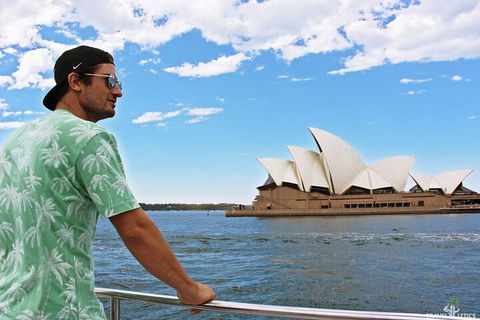 Sydney Harbour Hop-on Hop-off Cruise - Accommodation ACT 3