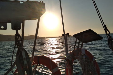 Townsville Private Hire Sunset Sail Sailing Cruise Boat Tour Charter Experience - Accommodation ACT 4