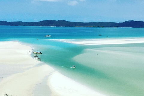 2-Night Whitsundays Sailing Cruise Incl. Whitehaven Beach & Great Barrier Reef - Accommodation ACT 5