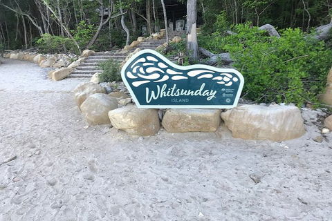 2 Night Small Group Whitsundays Sailing Adventure Aboard Mandrake - Accommodation ACT 1