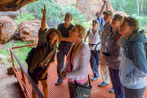 Full Uluru Base Walk At Sunrise Including Breakfast - Accommodation ACT 4