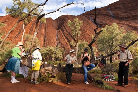 Full Uluru Base Walk At Sunrise Including Breakfast - Accommodation ACT 5