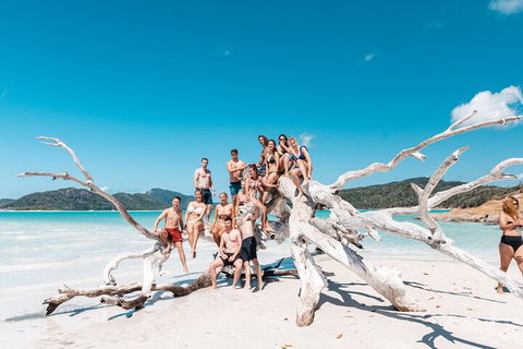 4 Day & 3 Night Whitsunday Islands & Outer Reef Sailing Adventure On Condor - Accommodation ACT 0