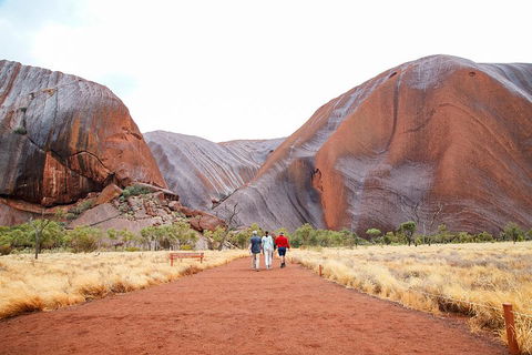 2-Day Uluru (Ayers Rock) And Kata Tjuta Trip From Alice Springs - Accommodation ACT 1